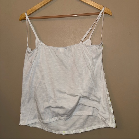 Floral Embroidered Women's Top - Picture 6 of 6